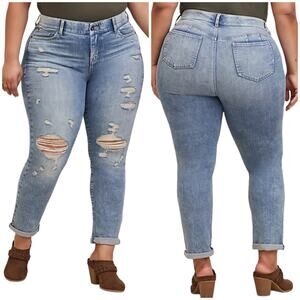 Torrid NWT Bombshell Straight Premium Stretch High-Rise Soho Jean 28T Distressed